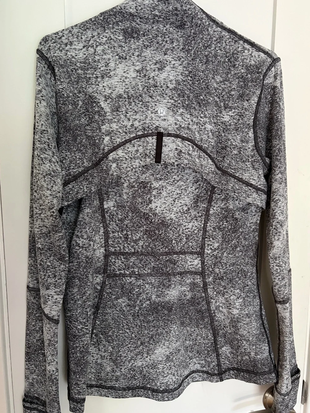 14. Size 12 LULULEMON Define Jacket Luon Spray Jacquard White Black